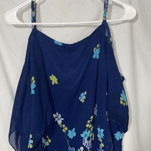 Unique spectrum floral blouse - Picture 6 of 7